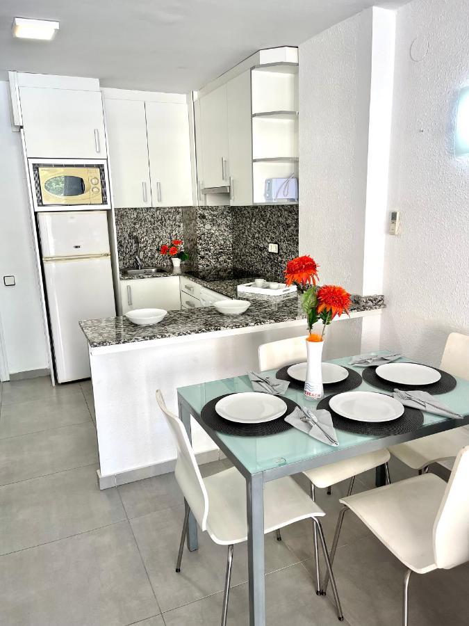 Apartbeach Novelty Climatizado Y Vistas Playa 萨洛 外观 照片