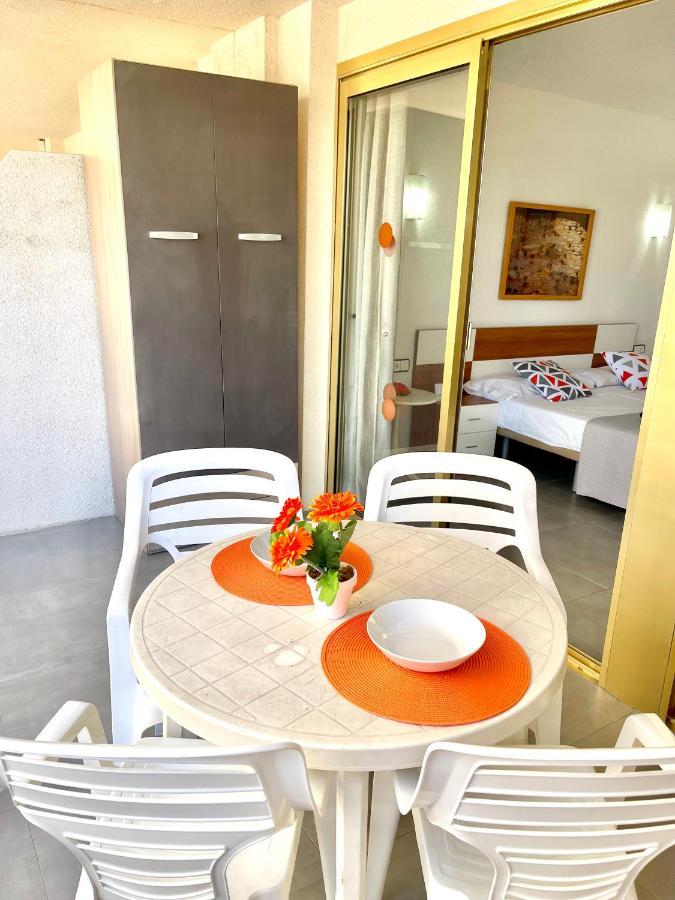 Apartbeach Novelty Climatizado Y Vistas Playa 萨洛 外观 照片