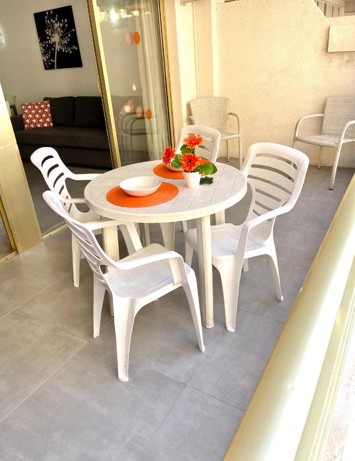 Apartbeach Novelty Climatizado Y Vistas Playa 萨洛 外观 照片